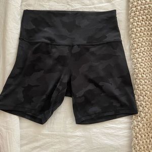 Lululemon align high rise shorts 6”